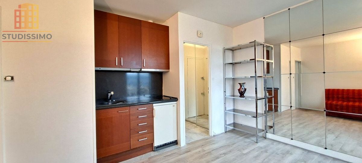 Studio 20m² Paris 7e - Vue exceptionnelle Dôme des Invalides - Photo 2
