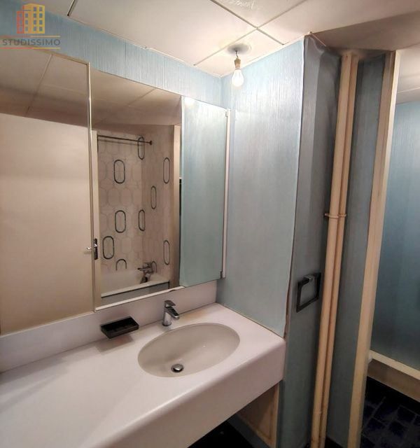 Studio 30m² Paris 18e - Immeuble de standing - Photo 5