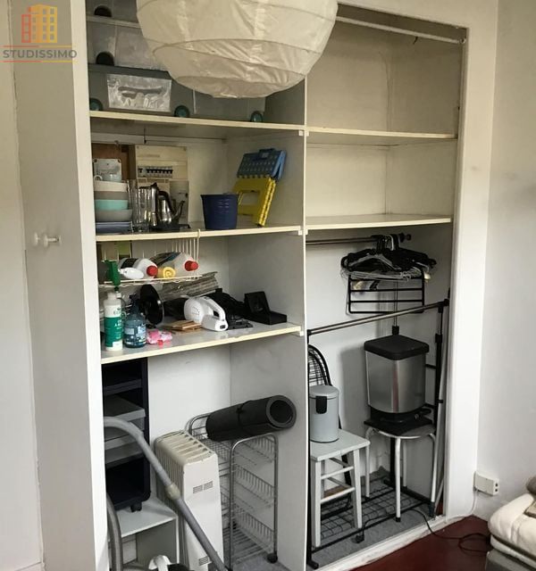 Studio 12m² Paris 8e - 6e étage, sans ascenseur - Photo 2