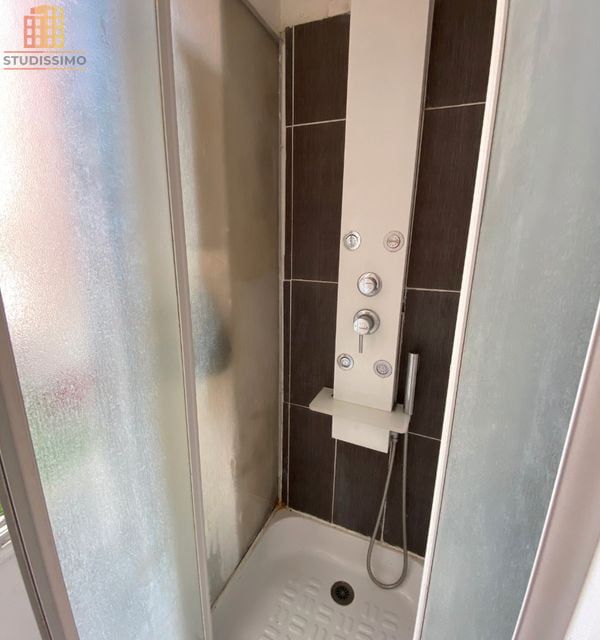 Studio 18m² Paris 17e Courcelles-Wagram - Beau, étage élevé - Photo 1