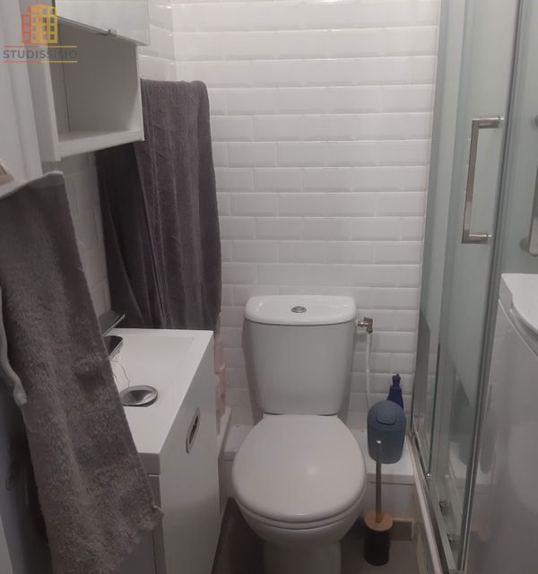 Studio 21m² Paris 12e - Combles aménageables - Photo 2