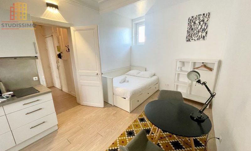 Studio 27m² Paris 10e - Étage 2/5, lumineux - Photo 2