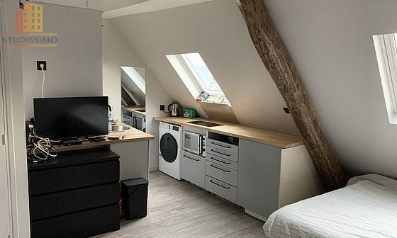 Studio 24m² Paris 9e Folies Bergère - Dernier étage, lumineux - Photo 2
