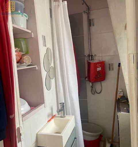Chambre de bonne 8m² Paris 11e - Étage élevé, lumineux - Photo 7