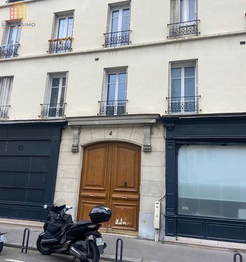 Chambre de bonne 8m² Paris 11e - Étage élevé, lumineux - Photo 1