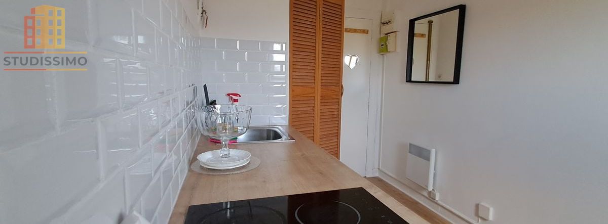 Studio 9m² Paris 10e - Dernier étage, vue dégagée - Photo 1