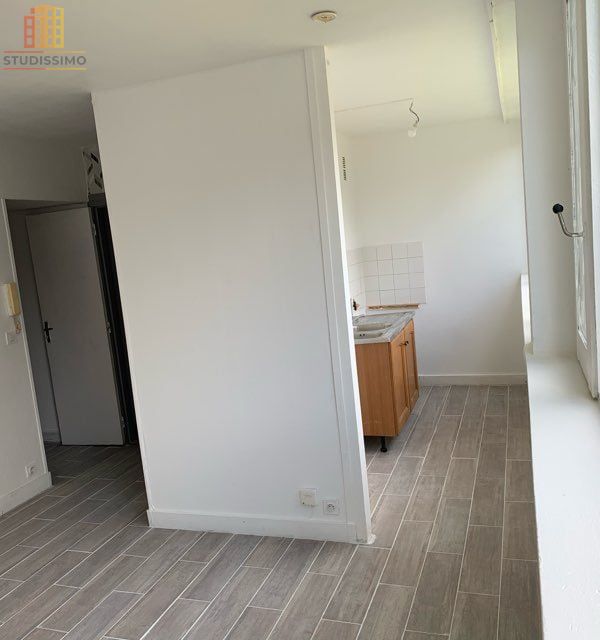 Studio 24m² Stains 93240 - Photo 1