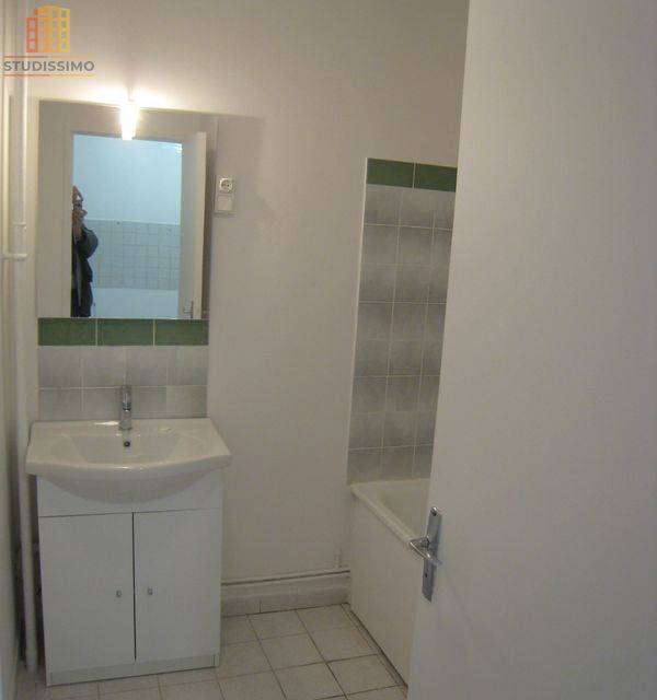 Studio 24m² Saint-Denis 93200 - Balcon - Photo 2