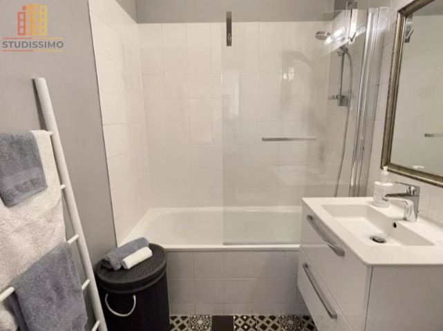 Studio 20m² Versailles 78000 - Ensoleillé, grande hauteur sous plafond - Photo 8