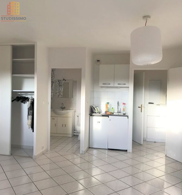 Studio 27m² Carrières-sous-Poissy - Rez-de-jardin - Photo 2