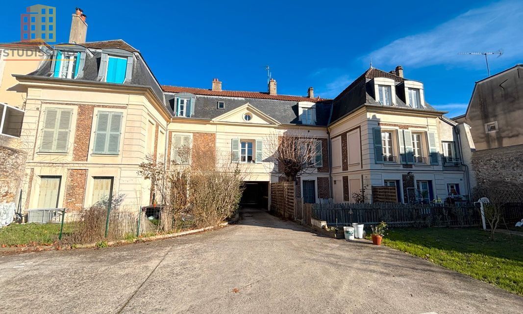 Studio à Corbeil-Essonnes