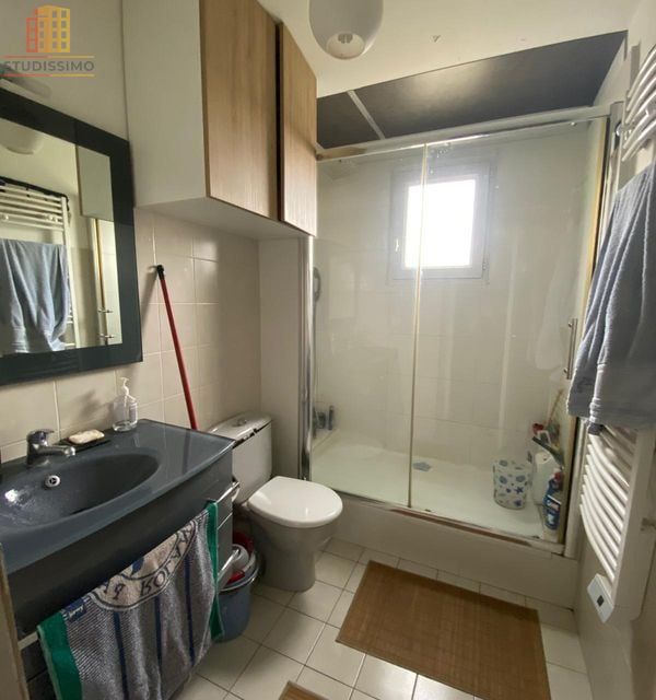 Studio 31m² Brie-Comte-Robert - Cave, stationnement - Photo 1