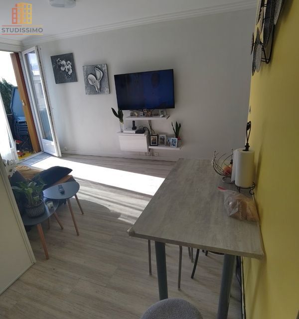 Studio à Combs-la-Ville