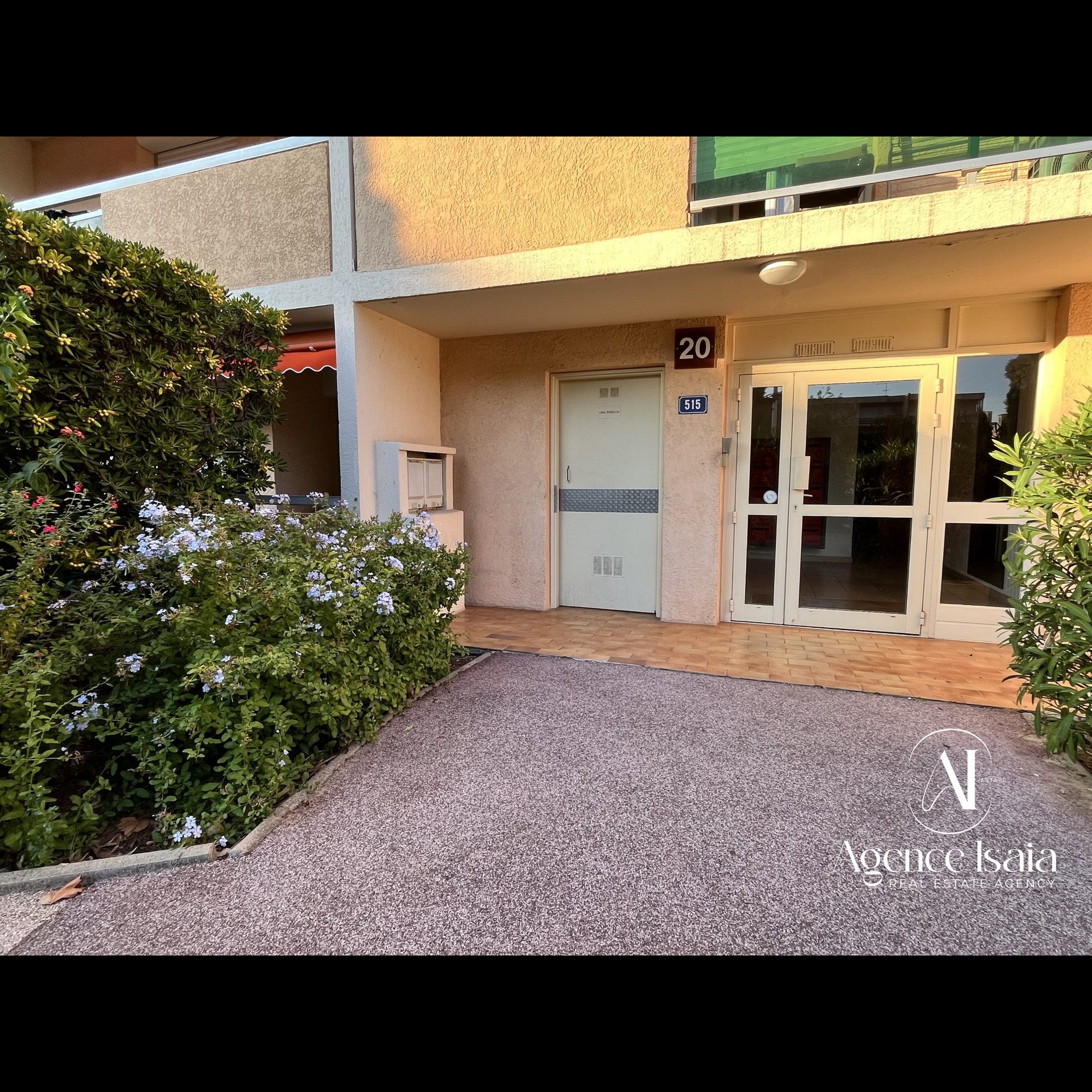 T2 à la Favière avec parking - Photo 4