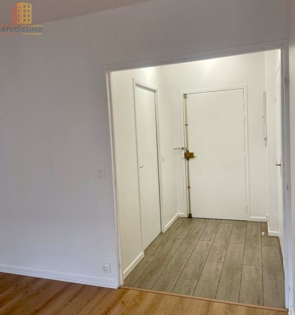 Studio 35m² Lyon 6e - Balcon, cave - Photo 4