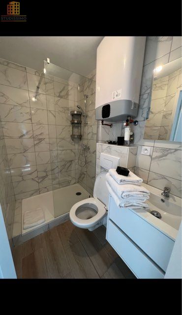 Studio 19m² Bron - Refait à neuf, rentable - Photo 1
