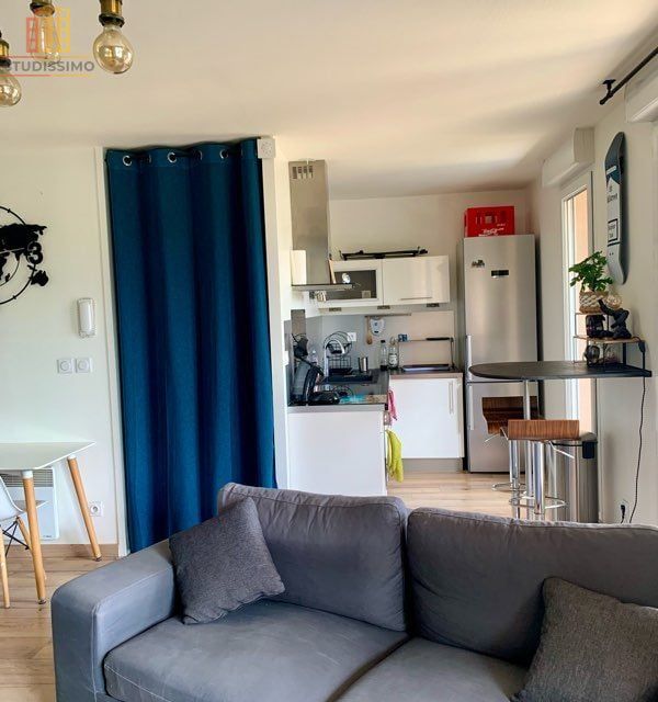 Studio 35m² Saint-Genis-Laval - Proche métro, lumineux - Photo 2