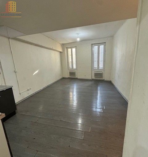 Studio 48m² Marseille 1er - À rafraîchir, 2e étage - Photo 3