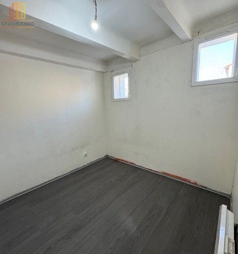 Studio 48m² Marseille 1er - À rafraîchir, 2e étage - Photo 4