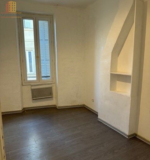 Studio 48m² Marseille 1er - À rafraîchir, 2e étage - Photo 2