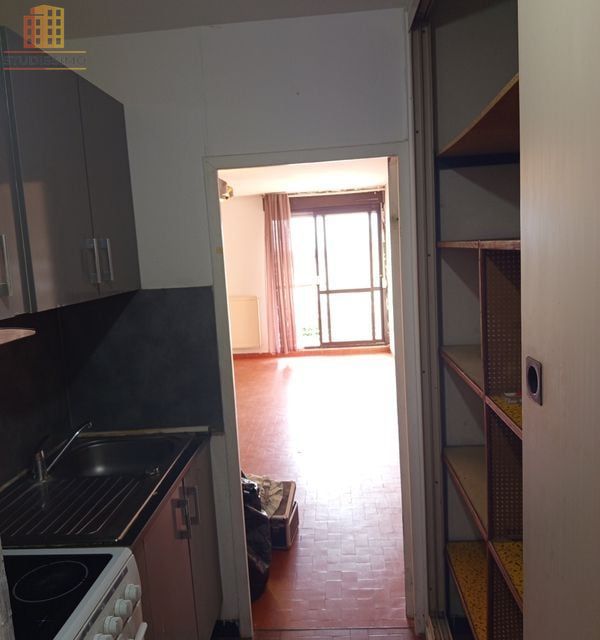 Studio 33m² Saint-Martin-de-Crau - DPE D, 1er étage - Photo 2