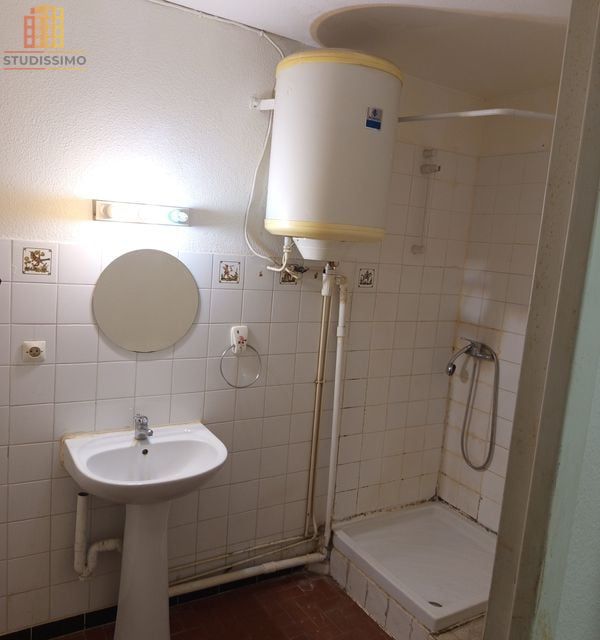 Studio 33m² Saint-Martin-de-Crau - DPE D, 1er étage - Photo 1