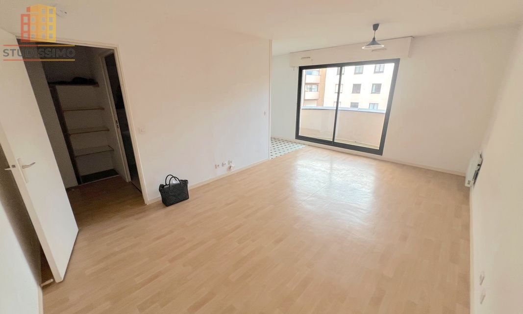 Studio 31m² Bordeaux CHU - Calme, balcon, parking - Photo 2