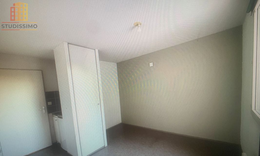 Studio 19m² Lille 59800 - Étage élevé, DPE C - Photo 2