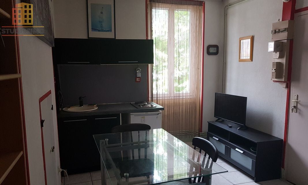 Studio meublé 19m² Grenoble - 1er étage, lumineux - Photo 2
