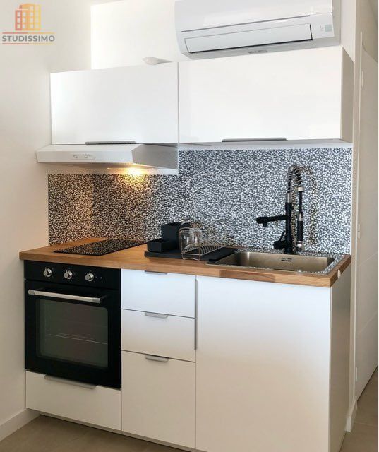 Studio 30m² Six-Fours-les-Plages Le Brusc - Rénové, face mer - Photo 8