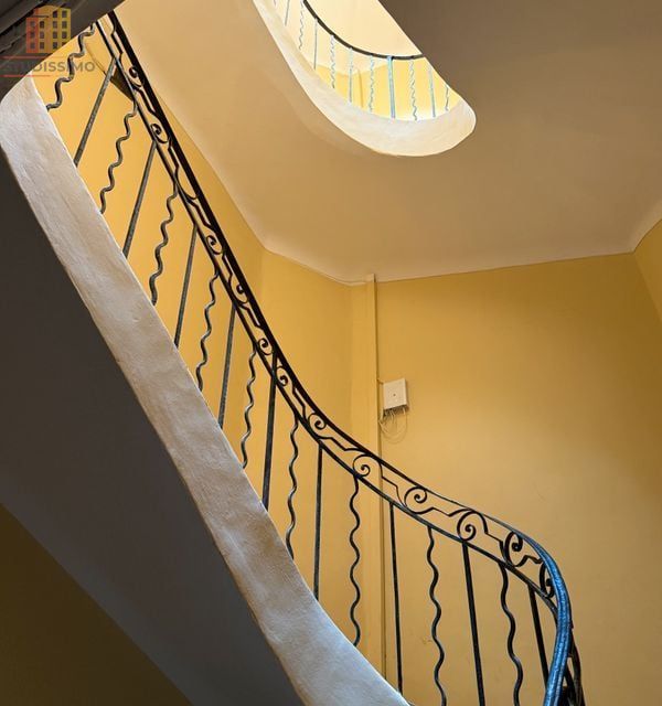 Studio 33m² Toulon centre - Lumineux, belle hauteur sous plafond - Photo 2