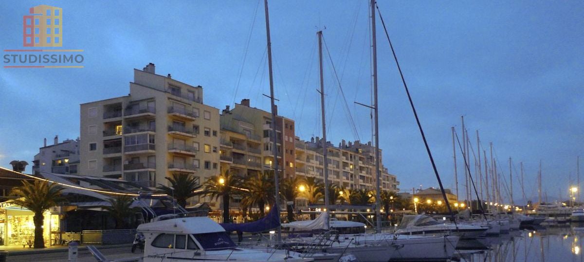 Studio 24m² Hyères Port - Meublé, terrasse - Photo 1