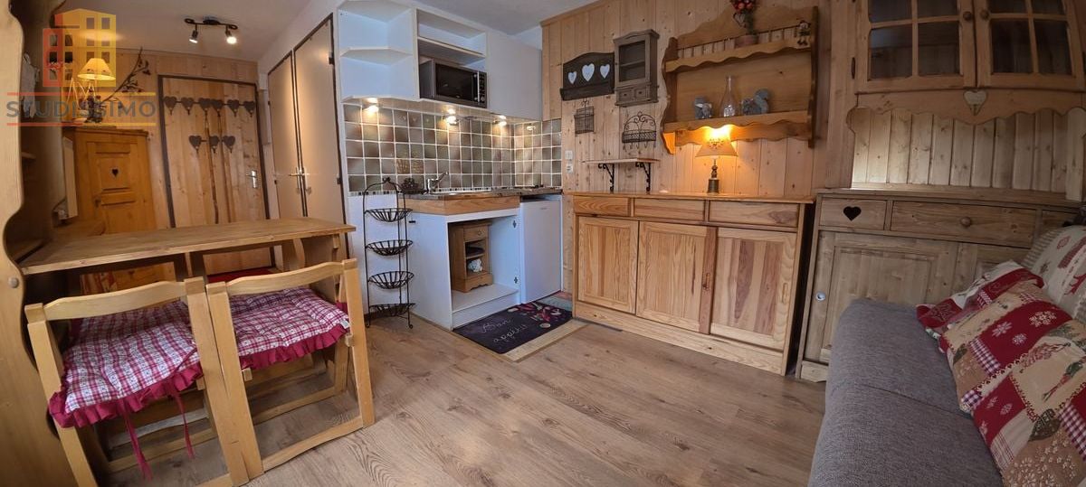Studio à Demi-Quartier