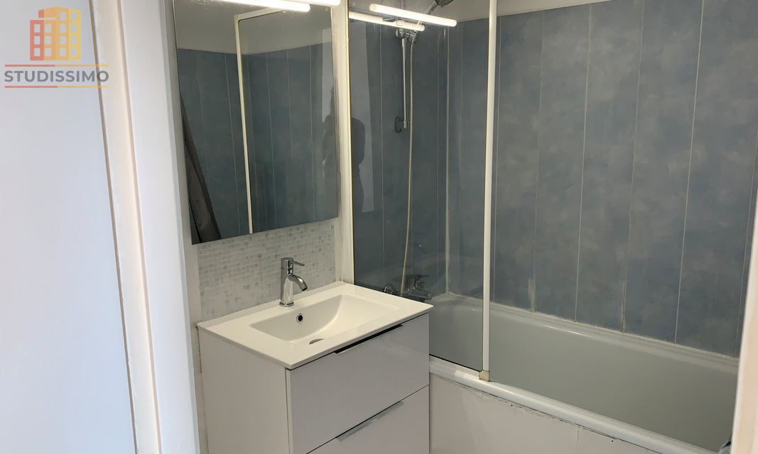 Studio 26m² Biarritz - Petite terrasse, vue sur les toits - Photo 2