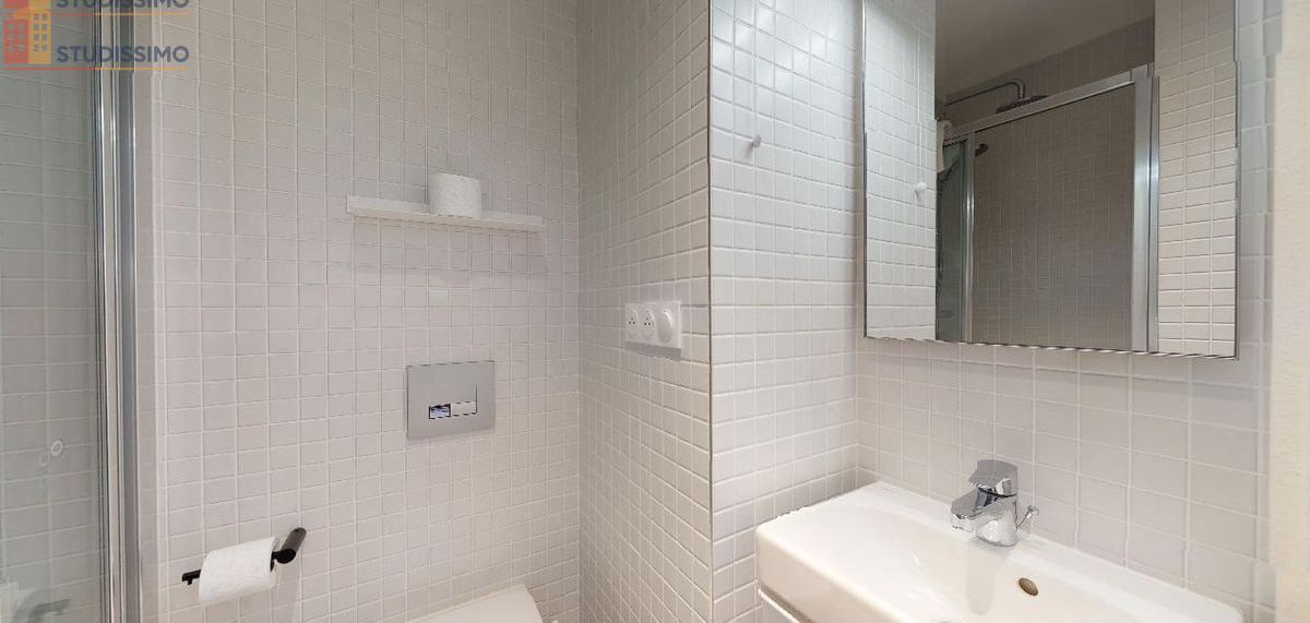 Studio meublé 14m² Paris 17e - 5e étage, lumineux - Photo 9