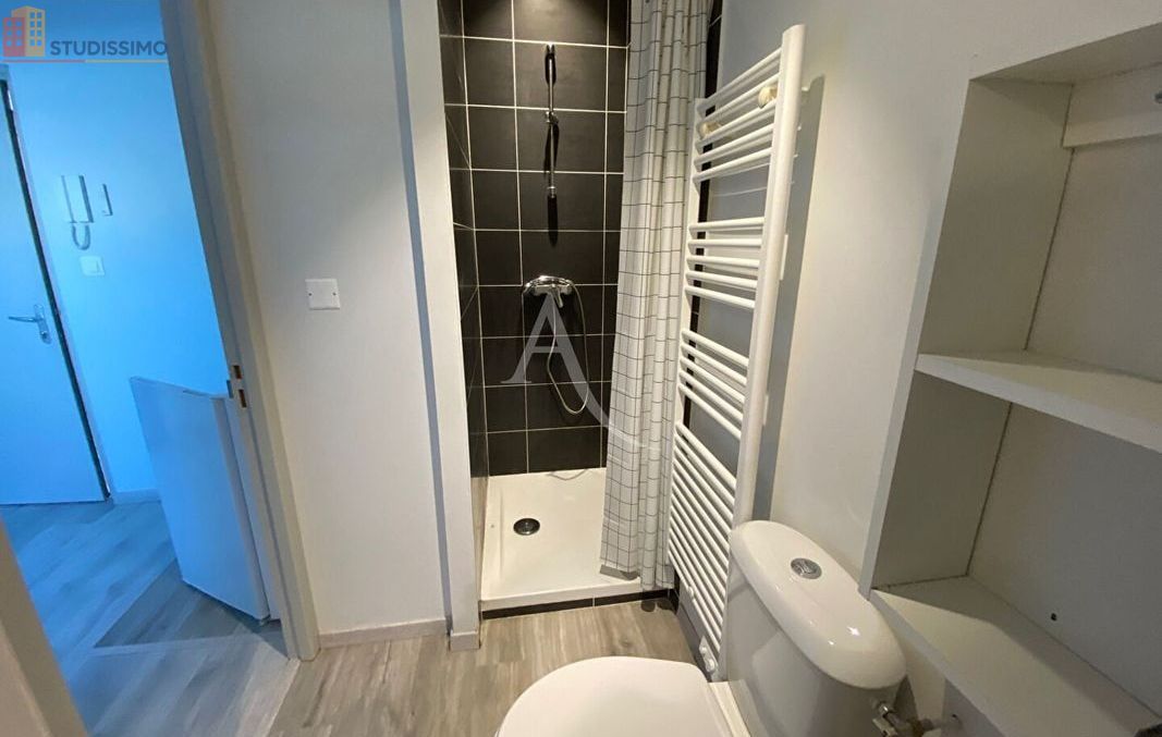 Studio meublé 14m² Bourg-en-Bresse - Meublé, 2e étage - Photo 4