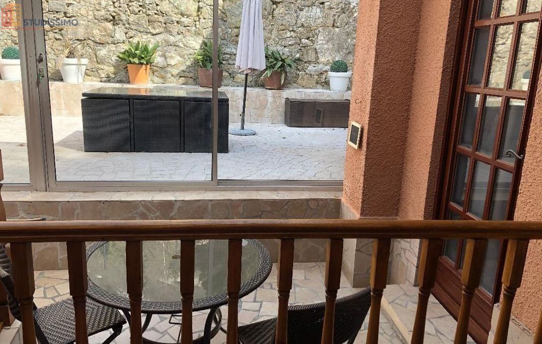 Studio meublé 13m² Tenay 01230 - Terrasse privée, jardin collectif - Photo 1