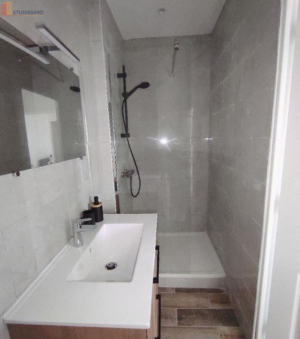 Studio meublé 29m² Bourg-en-Bresse - Meublé, 1er étage - Photo 4