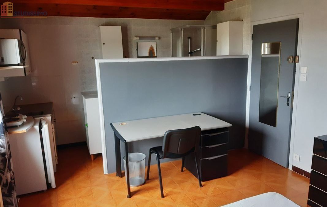 Studio meublé 18m² Bourg-en-Bresse - Pour étudiant, calme - Photo 1