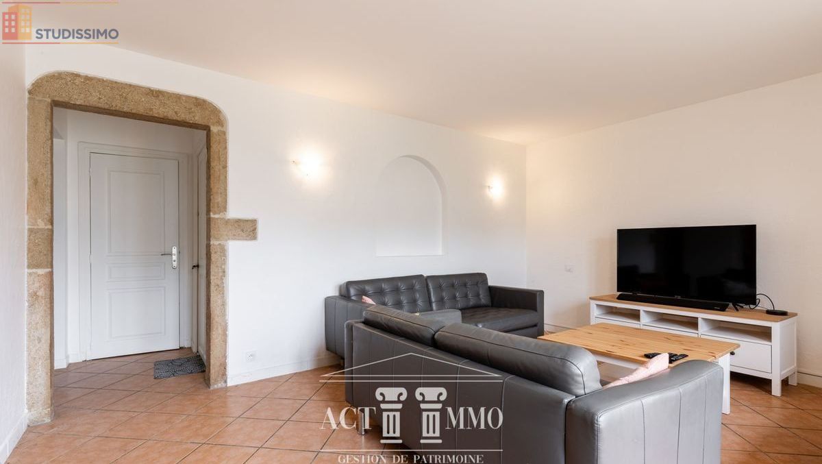 Studio 210m² Bourg-en-Bresse - Meublé, DPE D - Photo 3