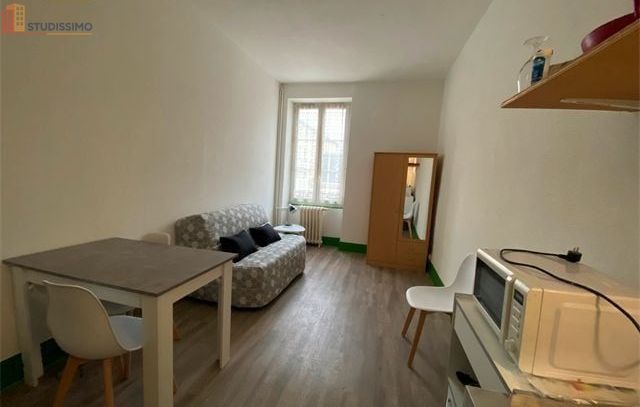 Studio meublé 18m² Bourg-en-Bresse - Meublé, 1er étage - Photo 2