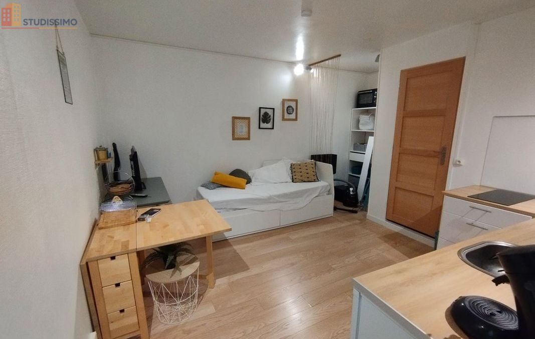 Studio 19m² Bourg-en-Bresse - Meublé, dernier étage - Photo 1