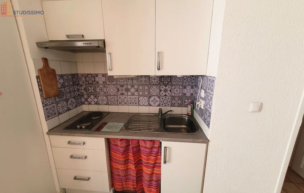 Studio meublé 27m² Divonne-les-Bains - Véranda, jardin privatif - Photo 2