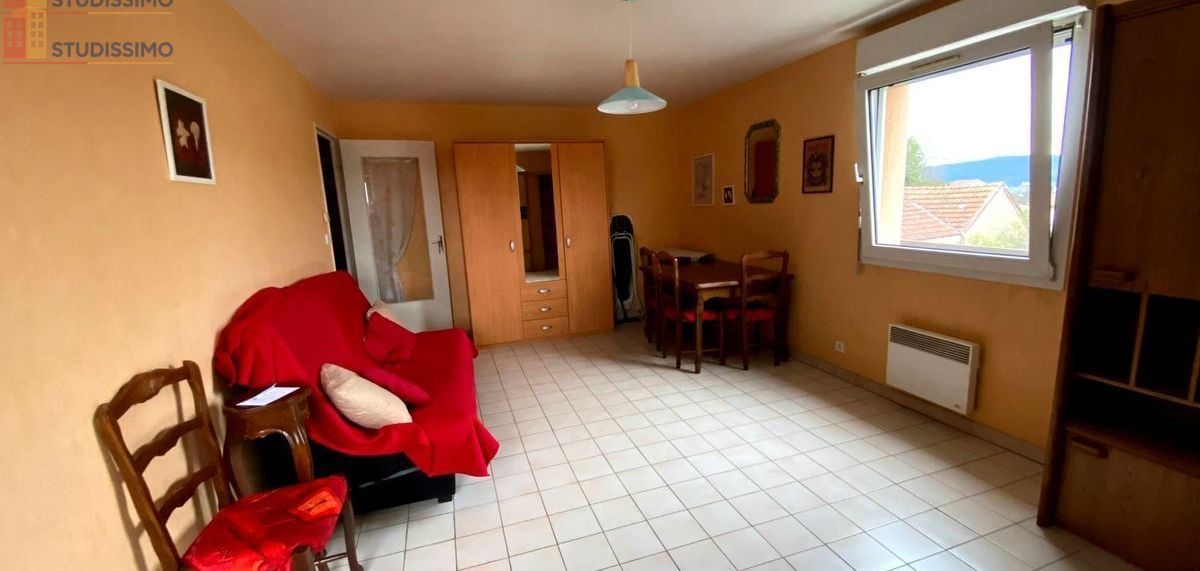 Studio meublé 36m² Oyonnax - Grand, proche centre-ville - Photo 1