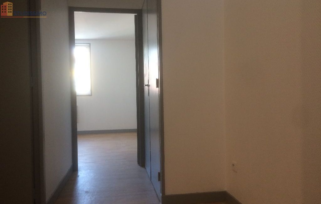 Studio 32m² Saint-Quentin 02100 - Photo 4