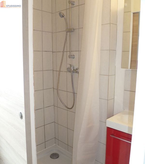 Studio meublé 18m² Laon centre-ville - Tout confort, parking inclus - Photo 2
