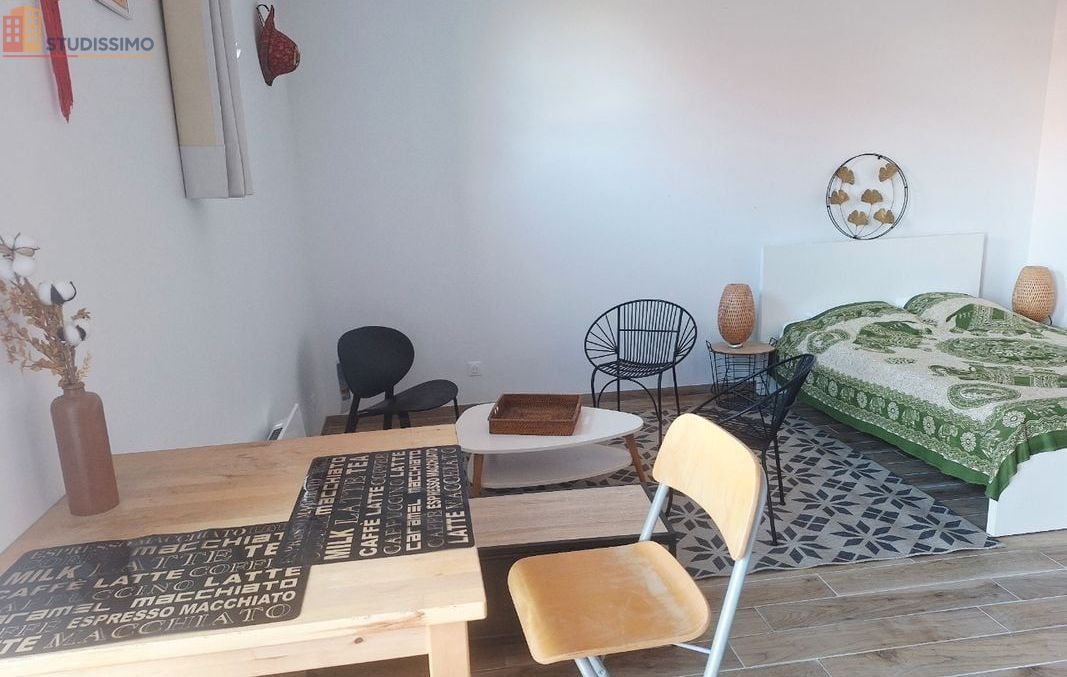 Studio meublé 30m² Monampteuil 02000 - Parking privé - Photo 2