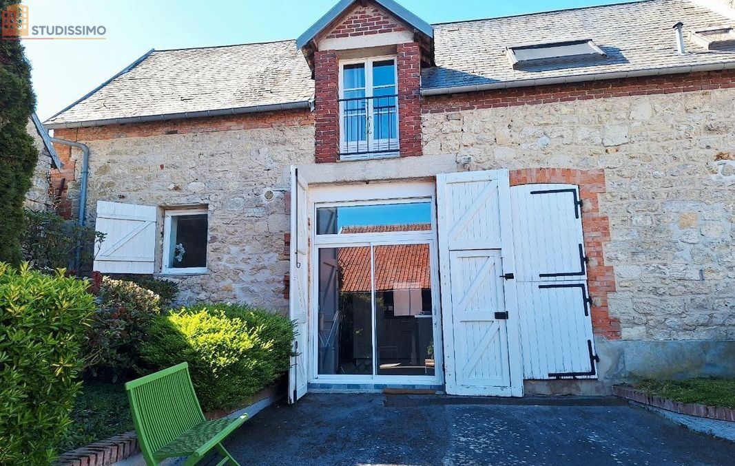 Studio meublé 30m² Monampteuil 02000 - Parking privé - Photo 1
