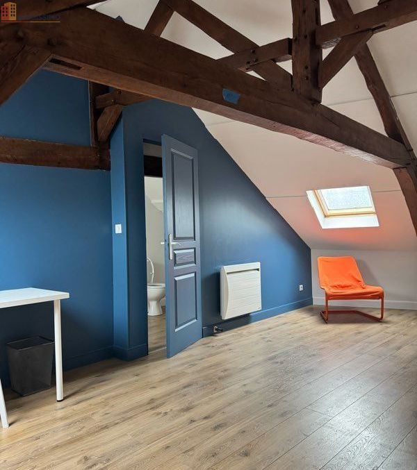 Studio meublé 26m² Saint-Quentin 02100 - Meublé, dernier étage - Photo 2