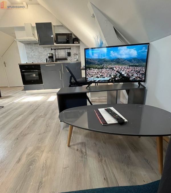 Studio meublé 20m² Saint-Quentin - Hyper centre, toutes charges incluses - Photo 2